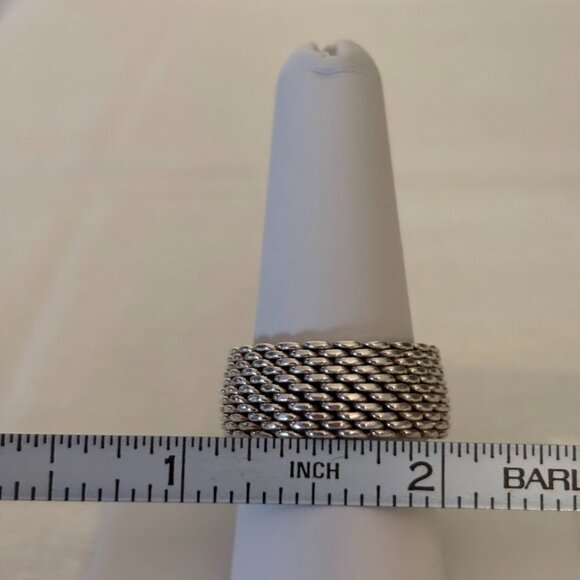 Authentic Tiffany & Co. 925 Sterling Silver Mesh ring (size 8 1/2) and pouch - Picture 6 of 14